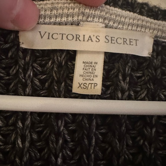 Victoria’s Secret Oversized Knit Sweater, Women’s Size XS - Picture 4 of 4